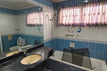 Kota Kemuning Bunglow Fully Renoveted 