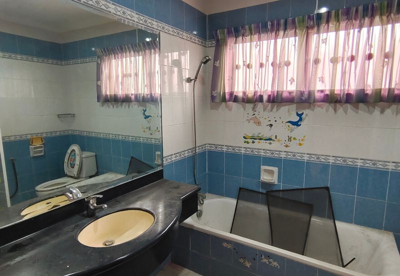 Kota Kemuning Bunglow Fully Renoveted 