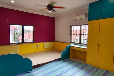 Kota Kemuning Bunglow Fully Renoveted 