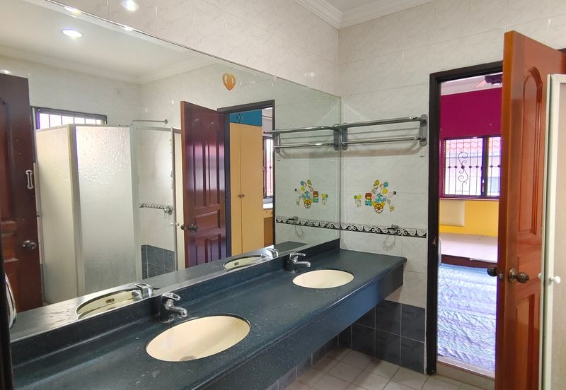 Kota Kemuning Bunglow Fully Renoveted 