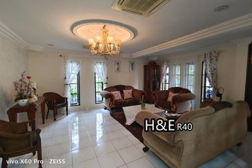 R40. Sri Andalas Semi D fully furnished Klang