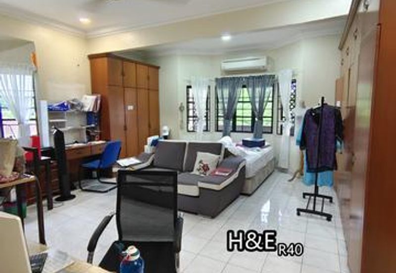 R40. Sri Andalas Semi D fully furnished Klang