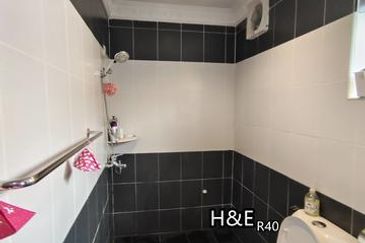 R40. Sri Andalas Semi D fully furnished Klang