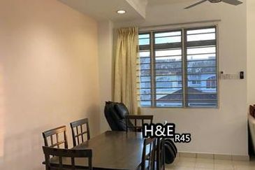 Fully furnished 2.5 Storey Tmn Puncak Jalil Premium Homes