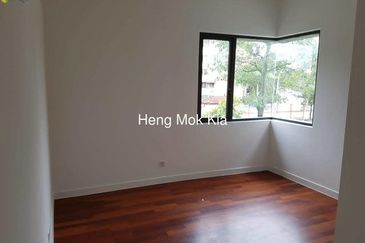 Bunglow below value at Kota Kemuning