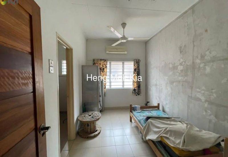2 storey renovated unit at bukit raja klang