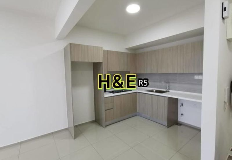 Gravit8 condominium Klang