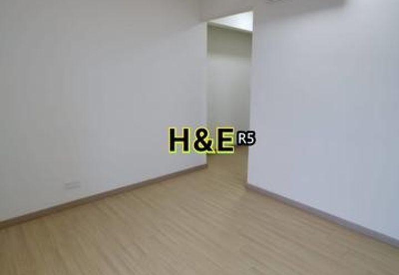 Gravit8 condominium Klang