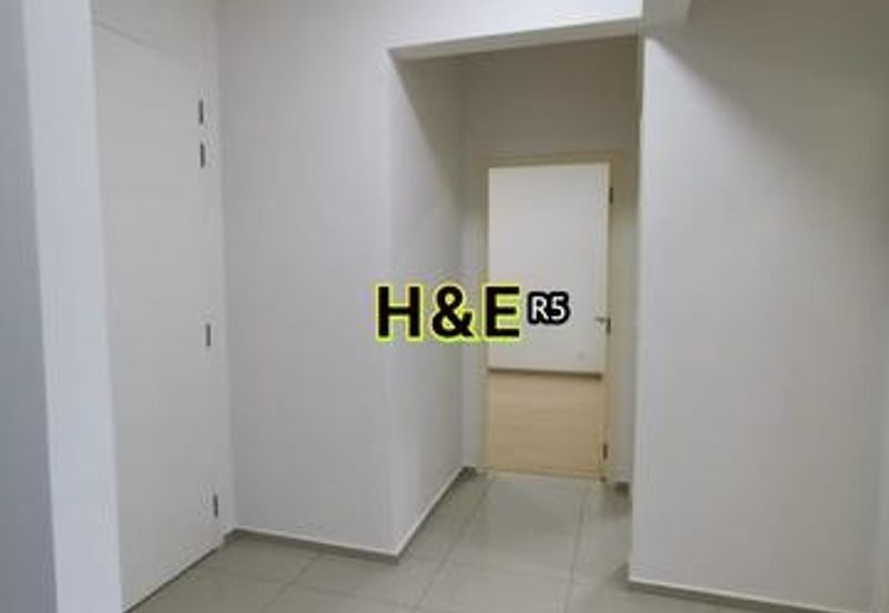 Gravit8 condominium Klang