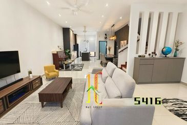 Pentas 6 @ Alam Impian