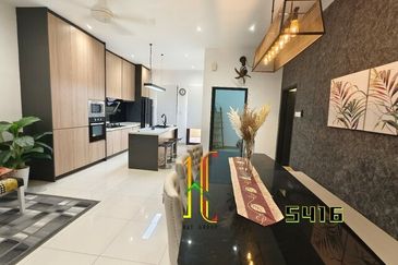 Pentas 6 @ Alam Impian