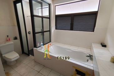 Glenmarie Cove Corner Portklang 