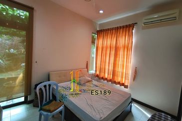 Glenmarie Cove Corner Portklang 