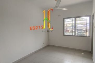 Pangsapuri Akasia, Bandar Botanic