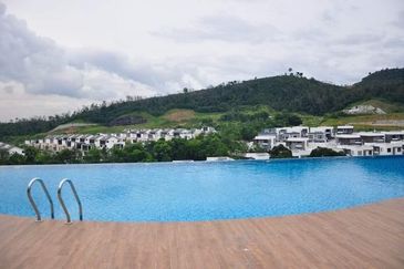 Suterapine condo sungai long