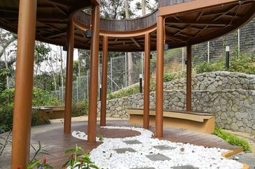 Suterapine condo sungai long