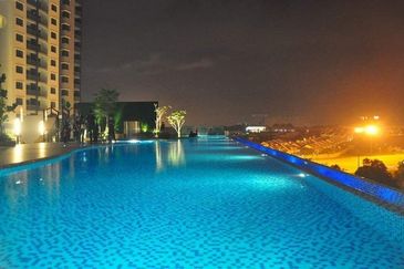 Suterapine condo sungai long