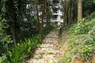 Suterapine condo sungai long