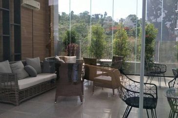 Suterapine condo sungai long