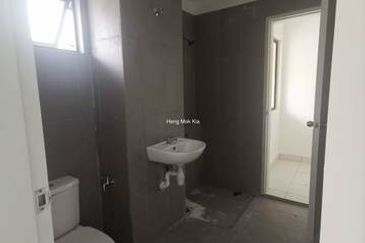 New House At Mahkota Banting Near WCE hightway