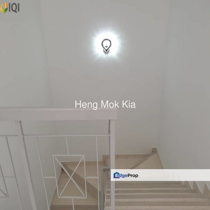 New renovated unit at bandar puteri klang, Selangor, 