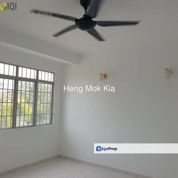 New renovated unit at bandar puteri klang, Selangor, 