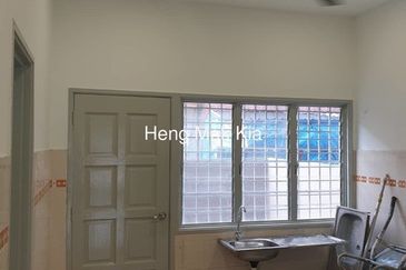 New renovated unit at bandar puteri klang