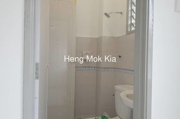 New renovated unit at bandar puteri klang