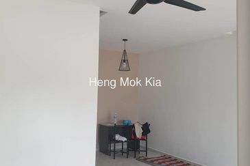 New renovated unit at bandar puteri klang