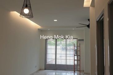 New renovated unit at bandar puteri klang