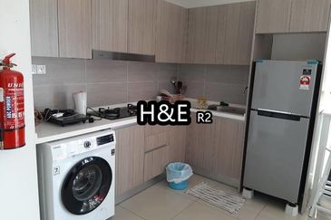 Gravit8 Condominium Klang