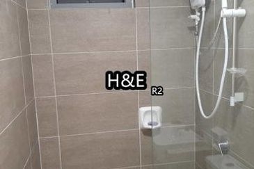 Gravit8 Condominium Klang