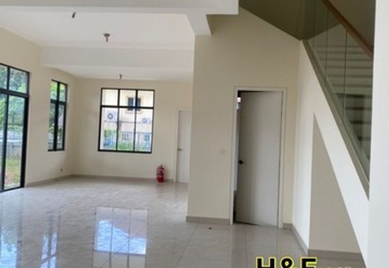S43. Bukit Rimau Semi D corner New Unit Kota Kemuning