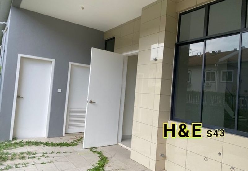 S43. Bukit Rimau Semi D corner New Unit Kota Kemuning