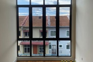 S43. Bukit Rimau Semi D corner New Unit Kota Kemuning