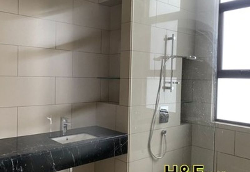 S43. Bukit Rimau Semi D corner New Unit Kota Kemuning