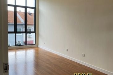 S43. Bukit Rimau Semi D corner New Unit Kota Kemuning