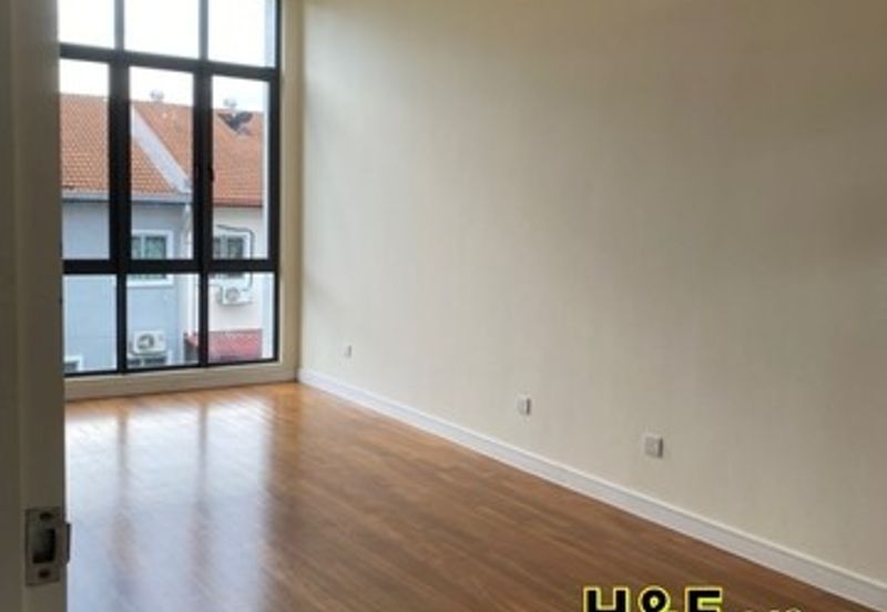 S43. Bukit Rimau Semi D corner New Unit Kota Kemuning