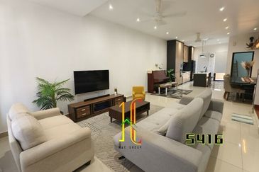 Pentas 6 @ Alam Impian