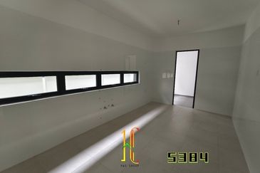 Freesia Residences @ Tropicana Aman