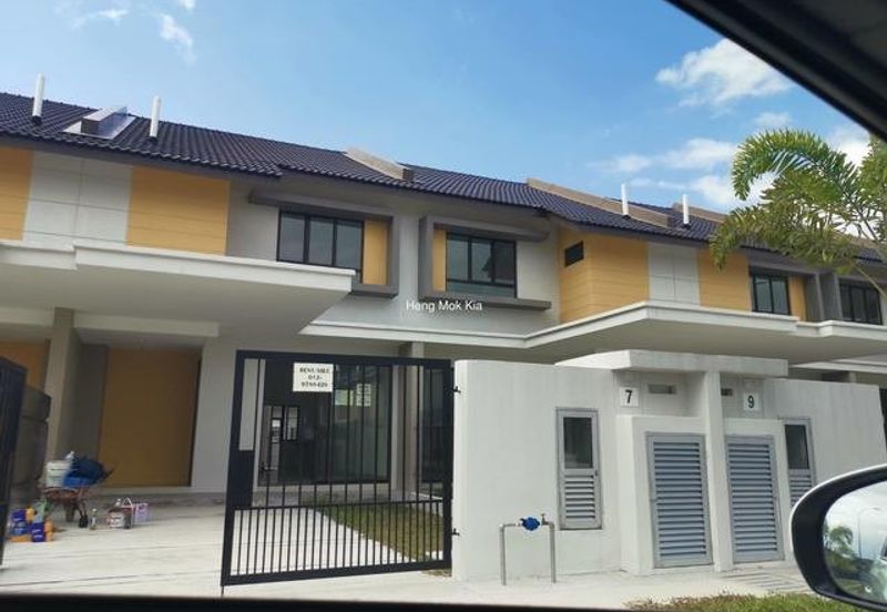 New House At Mahkota Banting Near WCE hightway