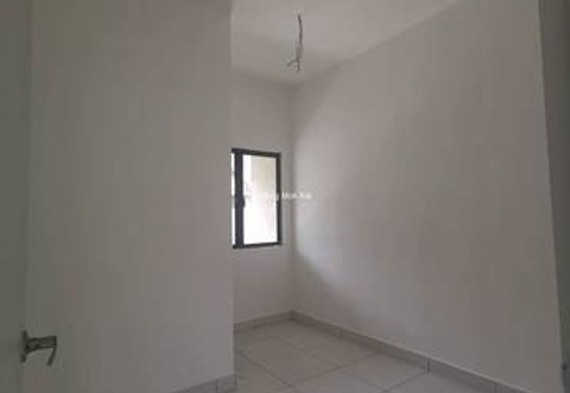 New House At Mahkota Banting Near WCE hightway