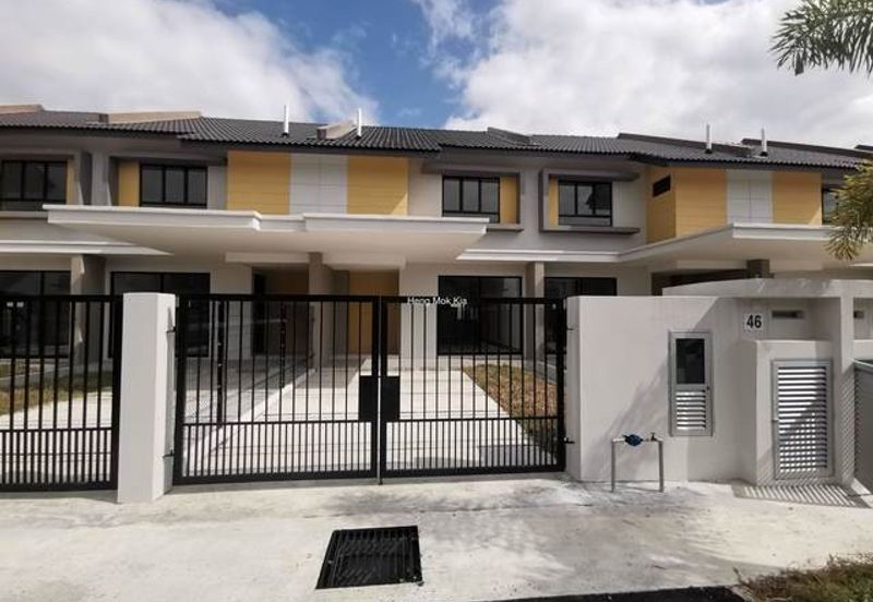 New House At Mahkota Banting Near WCE hightway