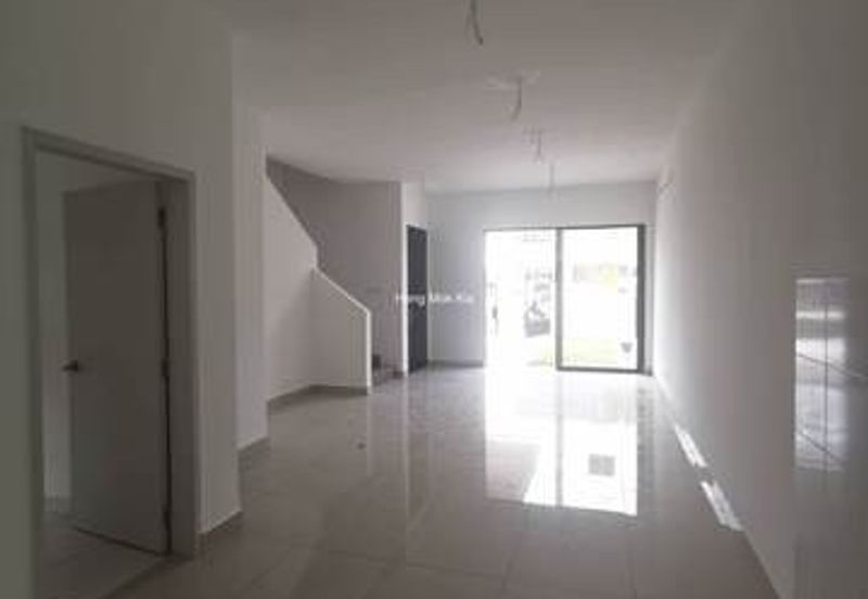 New House At Mahkota Banting Near WCE hightway