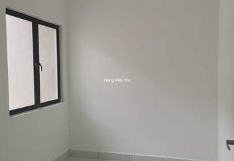 New House At Mahkota Banting Near WCE hightway