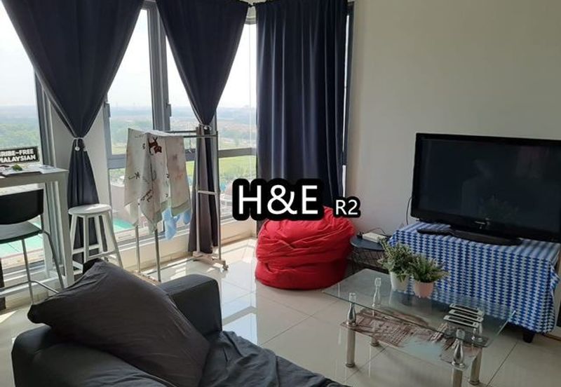 Gravit8 Condominium Klang