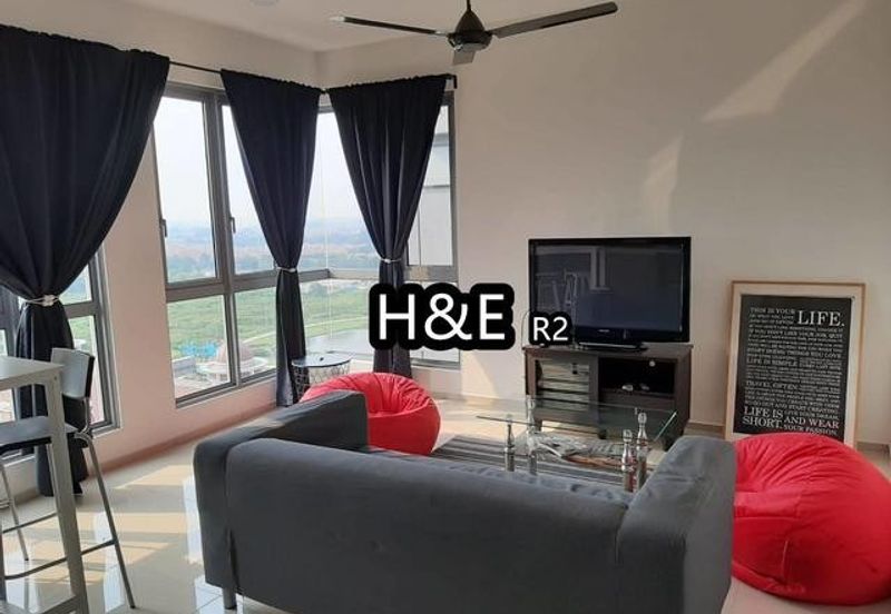 Gravit8 Condominium Klang