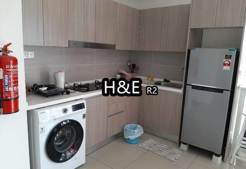 Gravit8 Condominium Klang