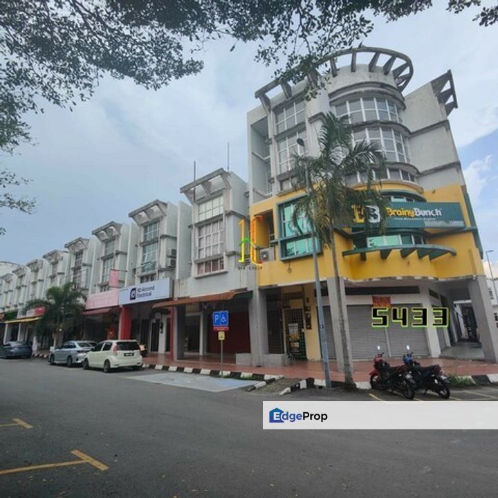 The Toman Banting, , 