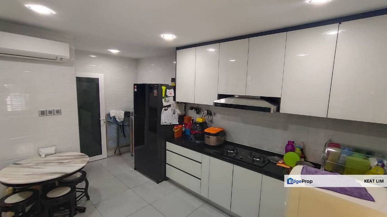 TAMAN Meru Jaya New Renovated Double Storey House, Selangor, Klang